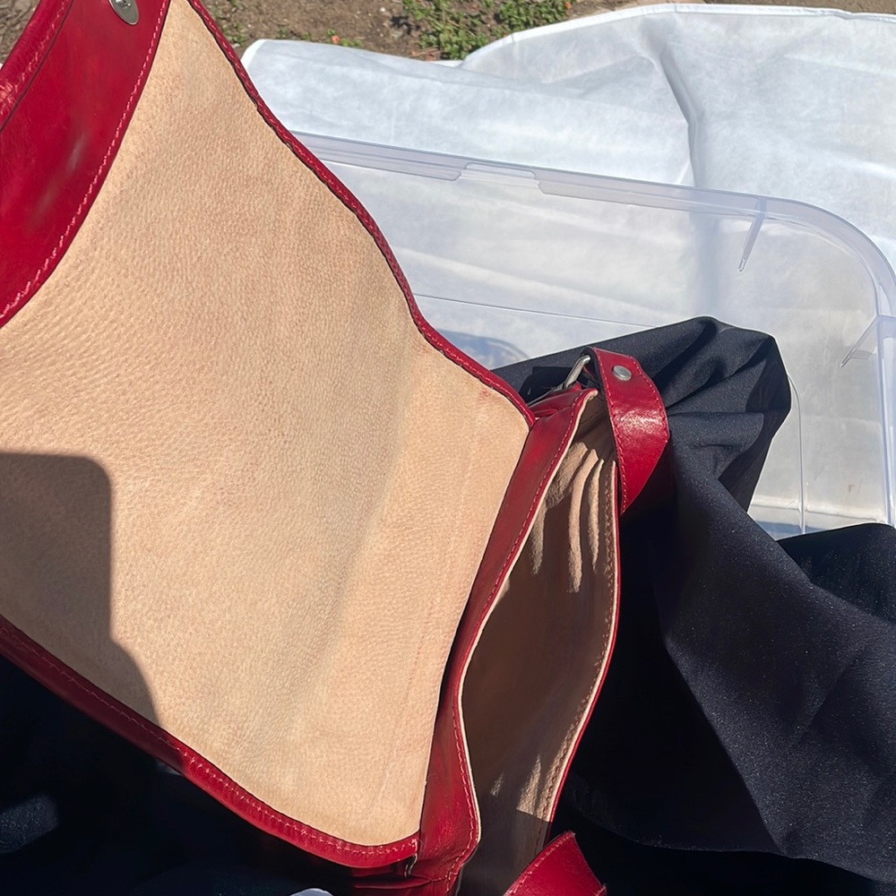 Tuscany Leather purse messenger bag